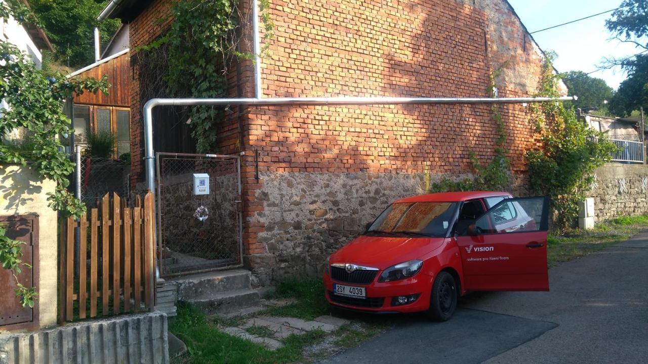 Pensjonat U Babicky A Jeji Psi Smecky Weselitschko Zewnętrze zdjęcie